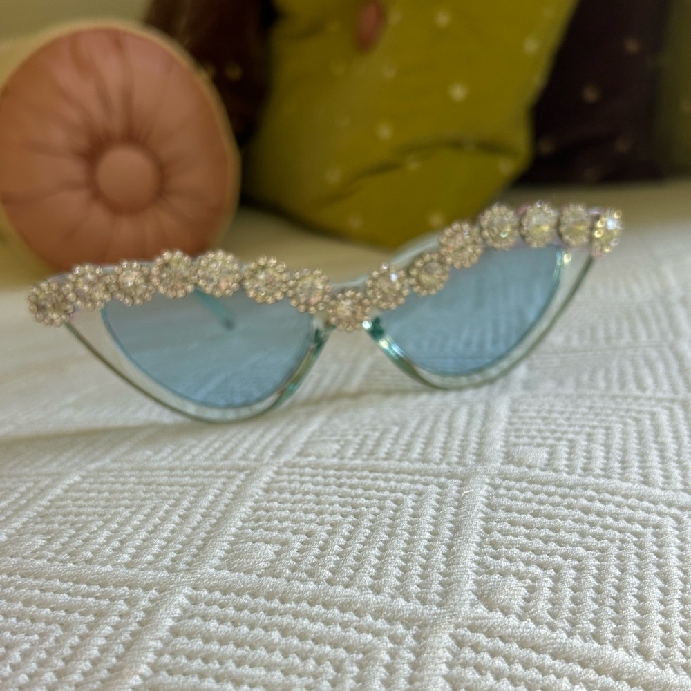 Taylor Swift YNTCD inspired sunglasses